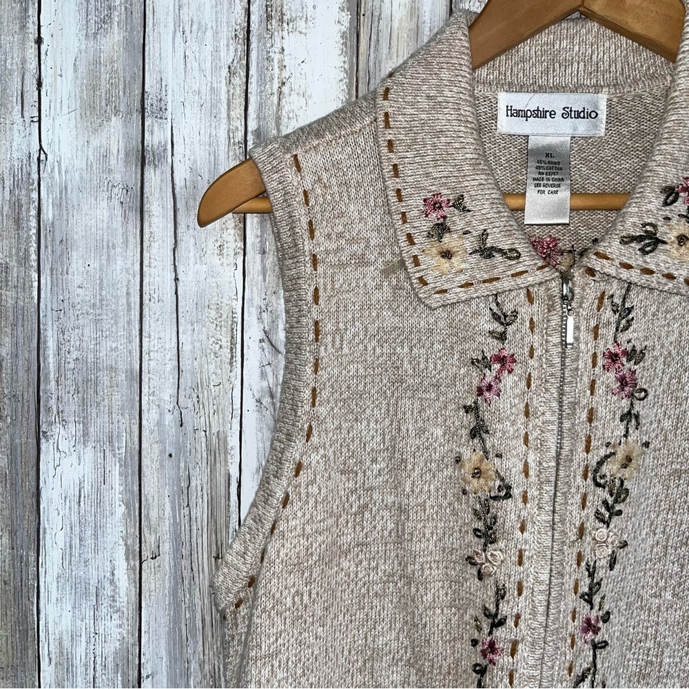 Hampshire Studio 1990s Beige Vintage Embroidered Sweater Vest Zip Women’s XL - Picture 4 of 5